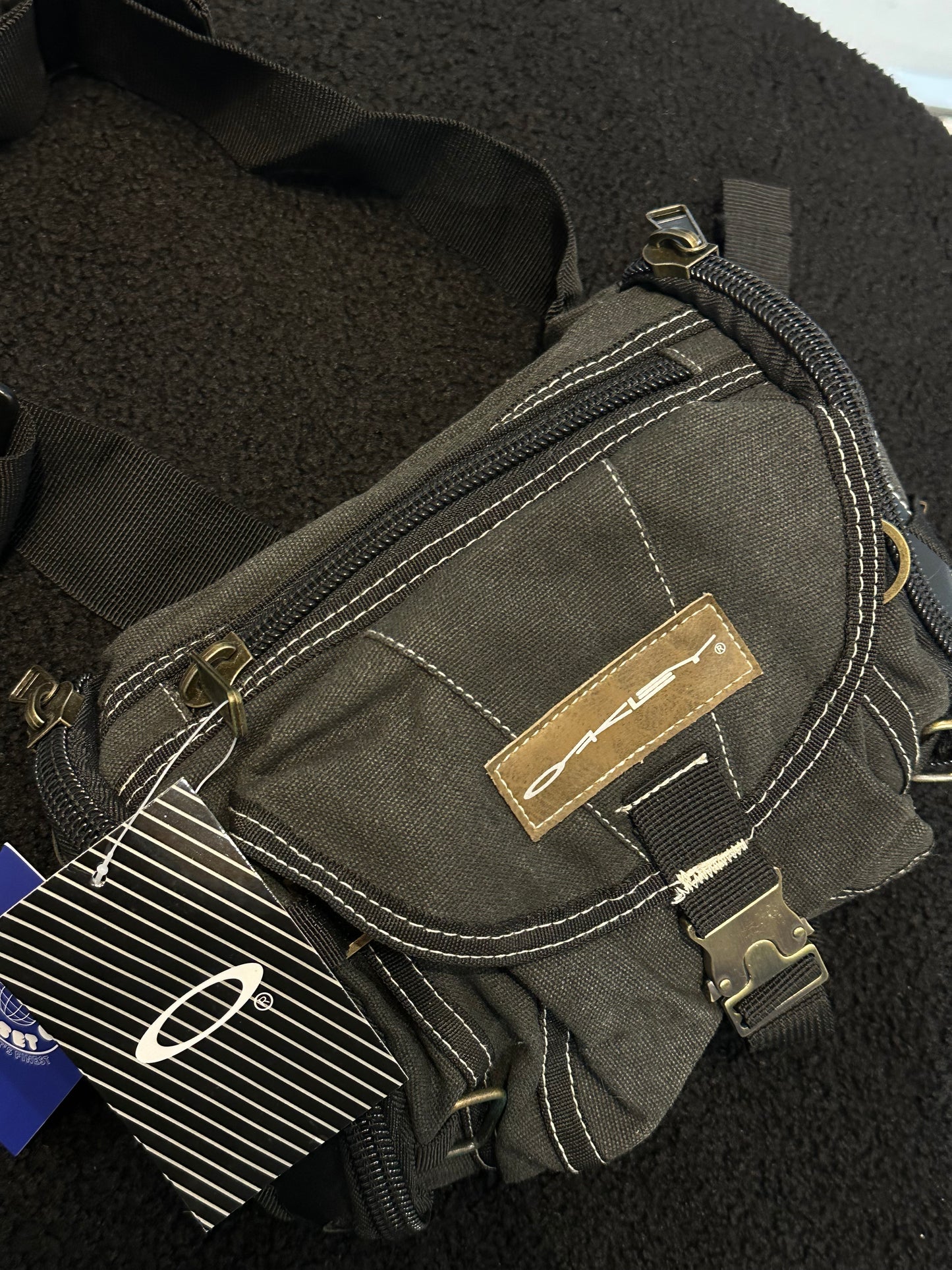 Oakley Dead Stock Cargo-Style Bag