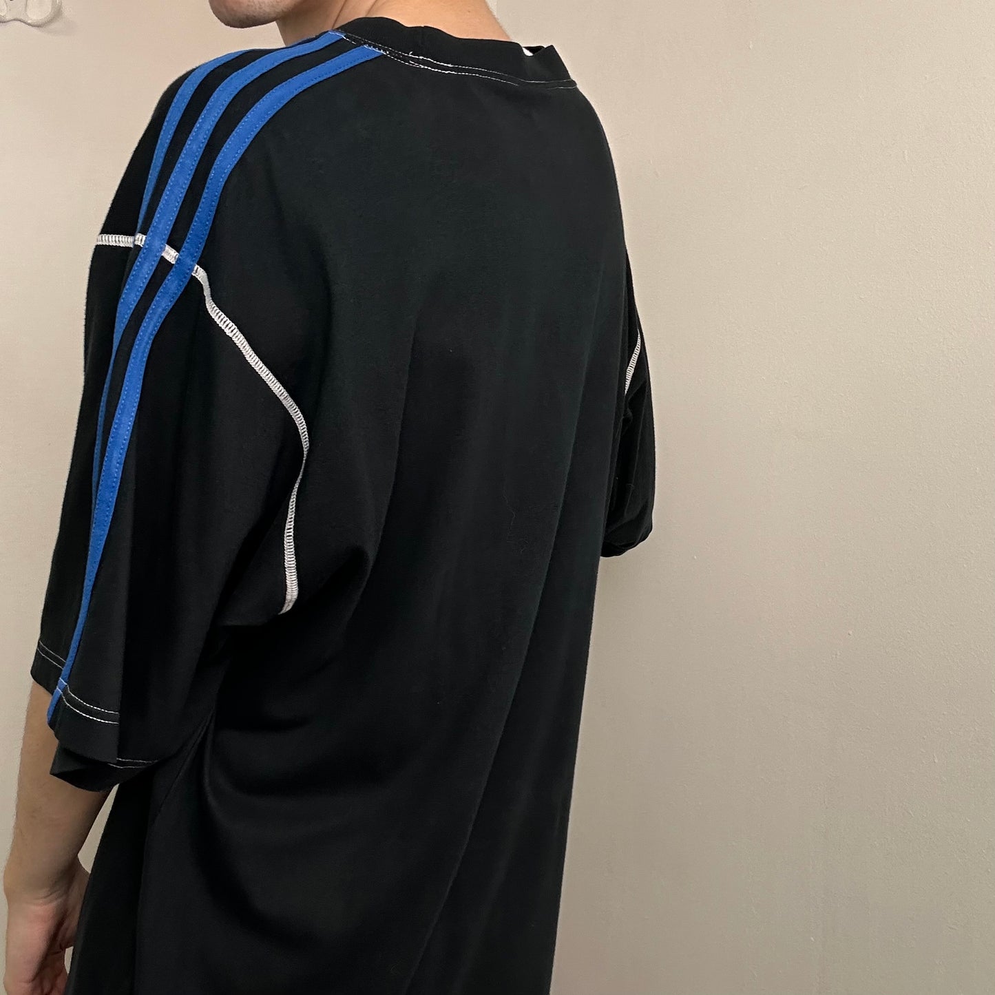 00s Adidas Baggy Tee