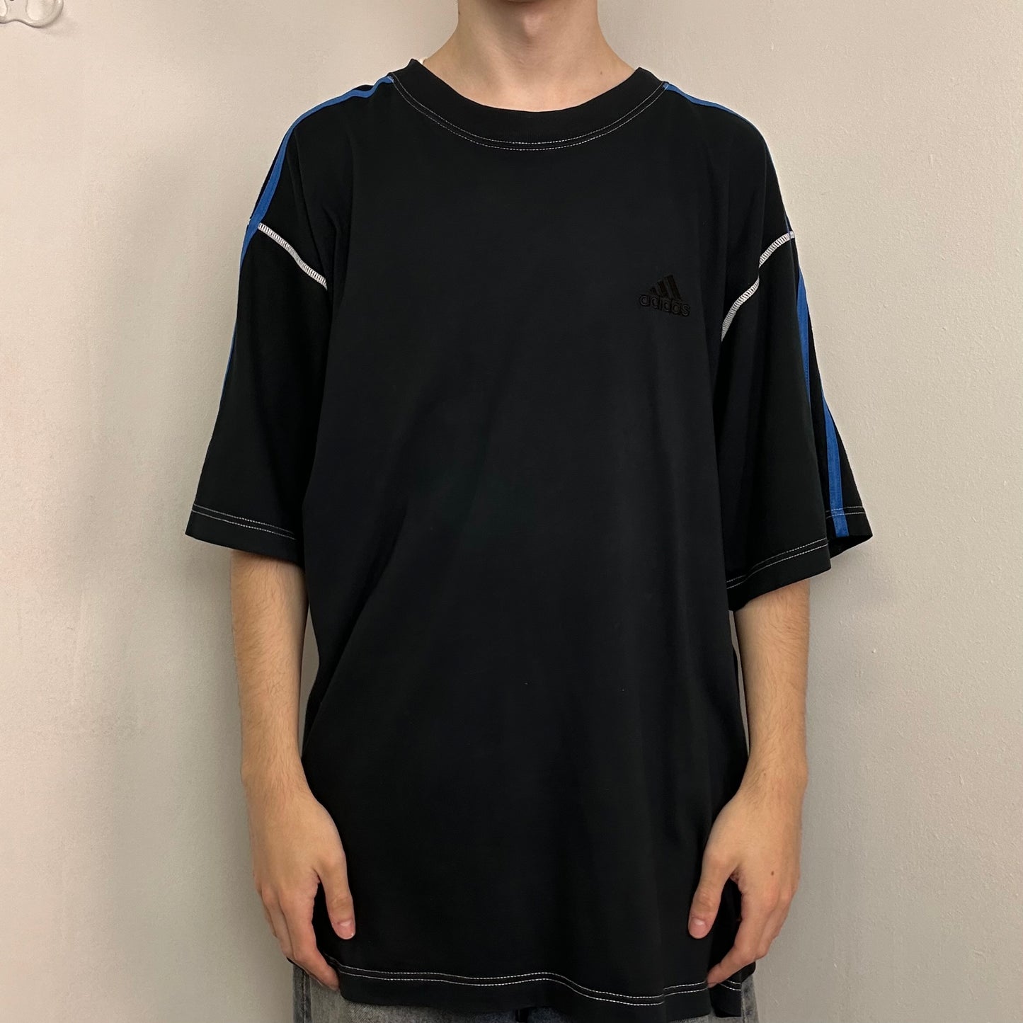 00s Adidas Baggy Tee